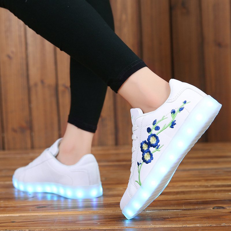 Ladies' sneakers - Image 4